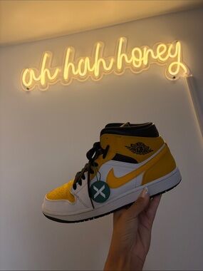 Men’s Jordan Mid Top Sneakers in Yellow White Black